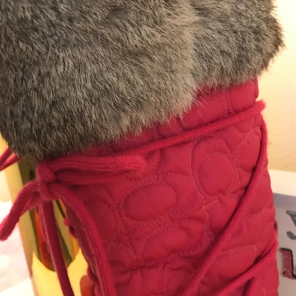 Coach signature fur boots - Picture 6 of 6